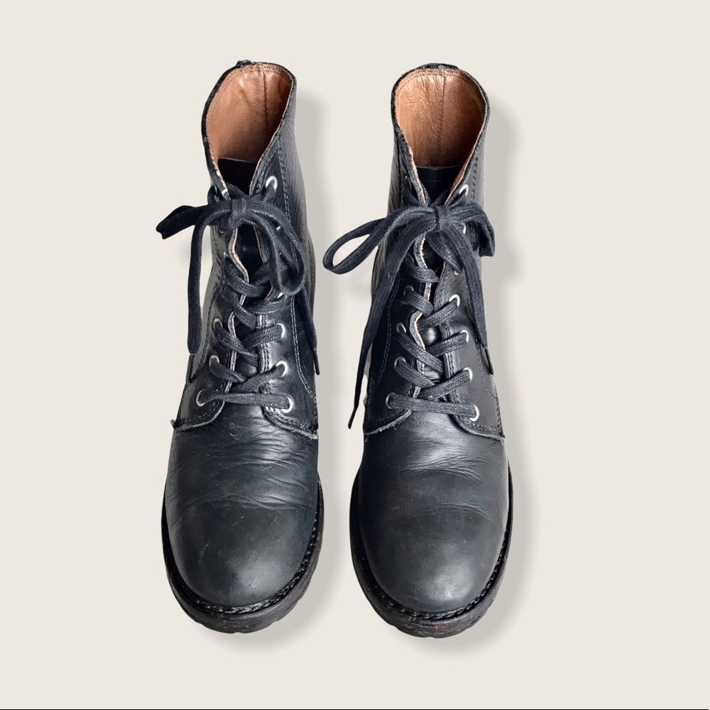 Frye Sabrina 6G Black Lace Up Combat Ankle Bootie - Picture 12 of 16